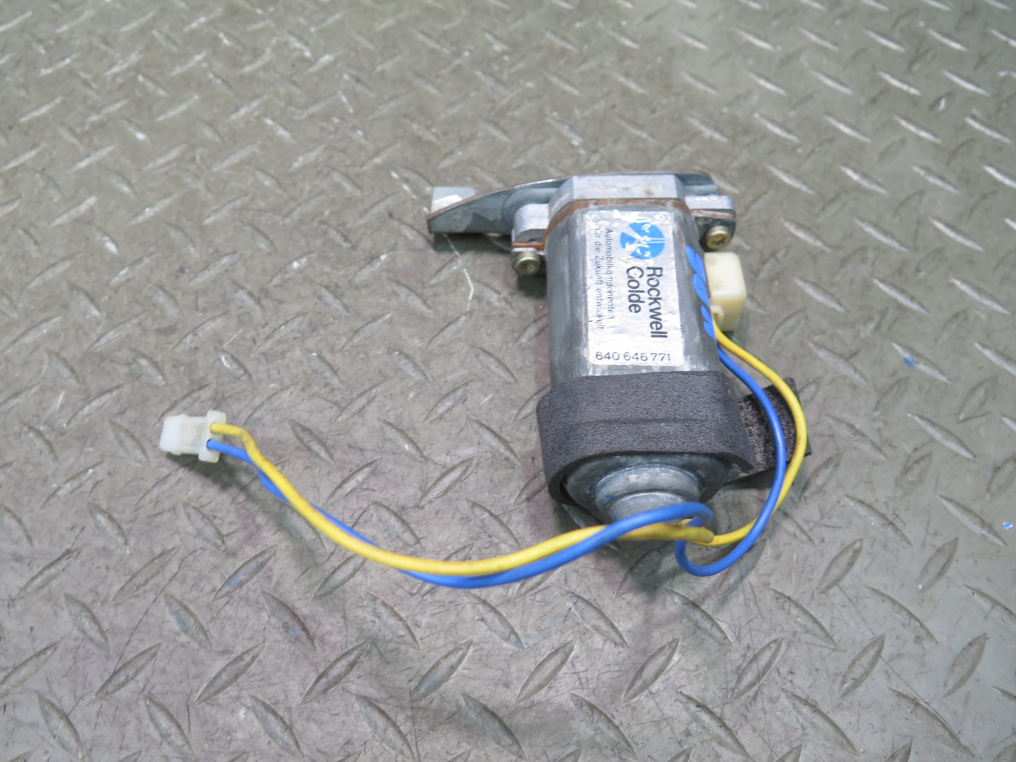 1984-1991 Porsche 928 Power Sunroof Moon Roof Window Drive Motor Set