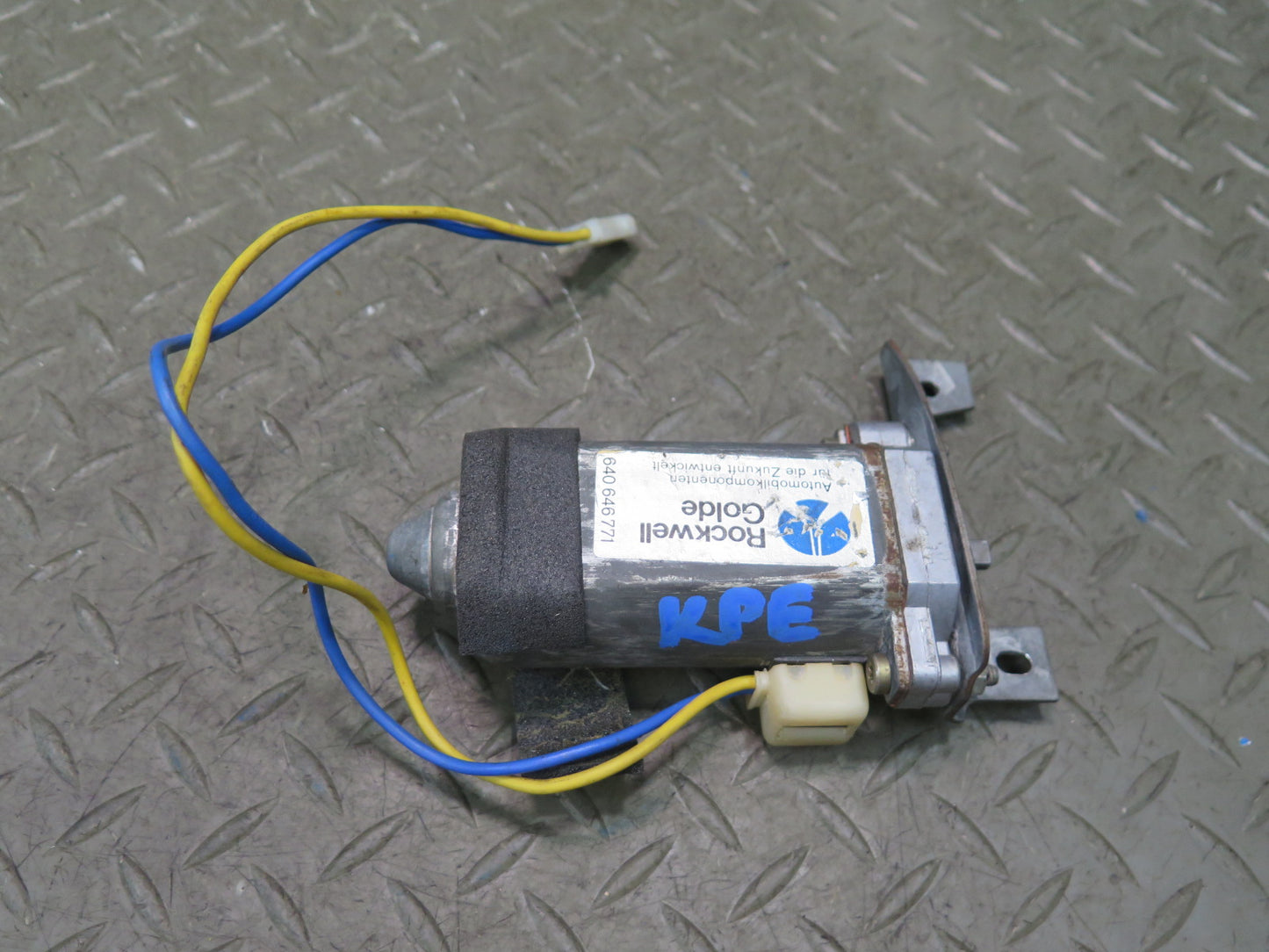 1984-1991 Porsche 928 Power Sunroof Moon Roof Window Drive Motor Set