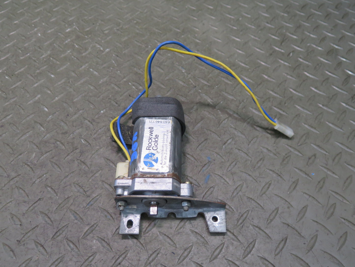 1984-1991 Porsche 928 Power Sunroof Moon Roof Window Drive Motor Set