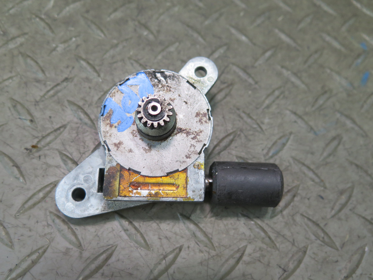 1984-1991 Porsche 928 Power Sunroof Moon Roof Window Drive Motor Set