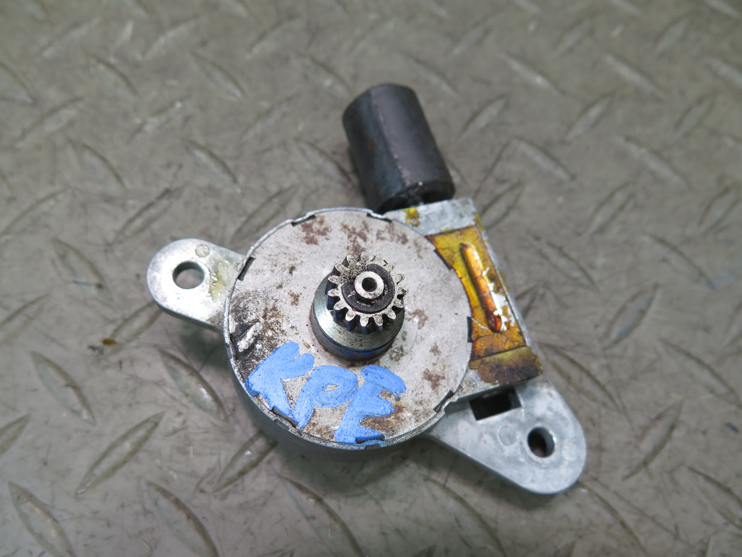 1984-1991 Porsche 928 Power Sunroof Moon Roof Window Drive Motor Set