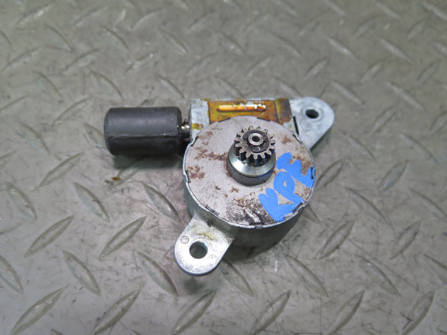 1984-1991 Porsche 928 Power Sunroof Moon Roof Window Drive Motor Set