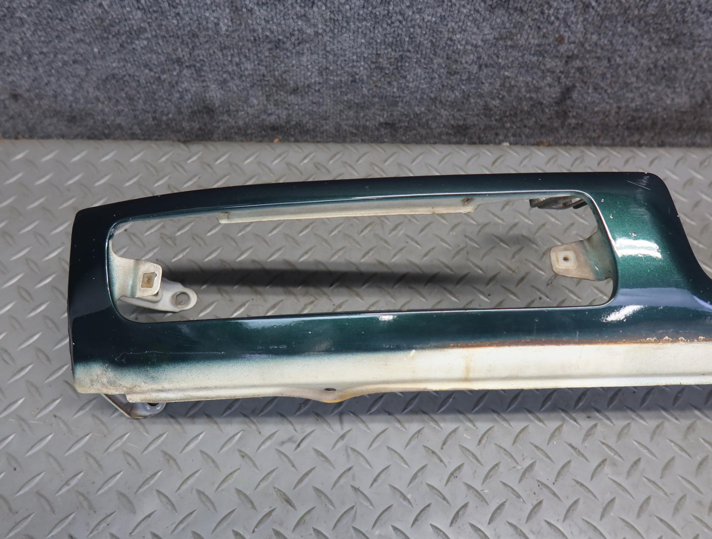 1996-1997 Lexus FZJ80L LX450 Front Bumper Valance Panel Molding Green