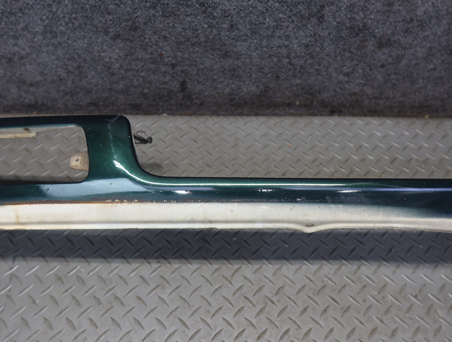 1996-1997 Lexus FZJ80L LX450 Front Bumper Valance Panel Molding Green