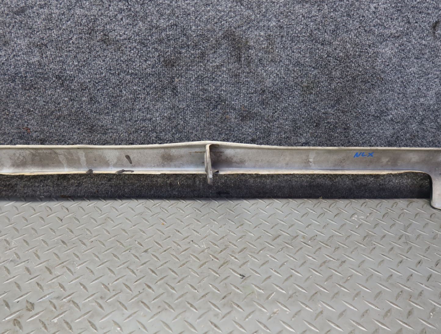 1996-1997 Lexus FZJ80L LX450 Front Bumper Valance Panel Molding Green