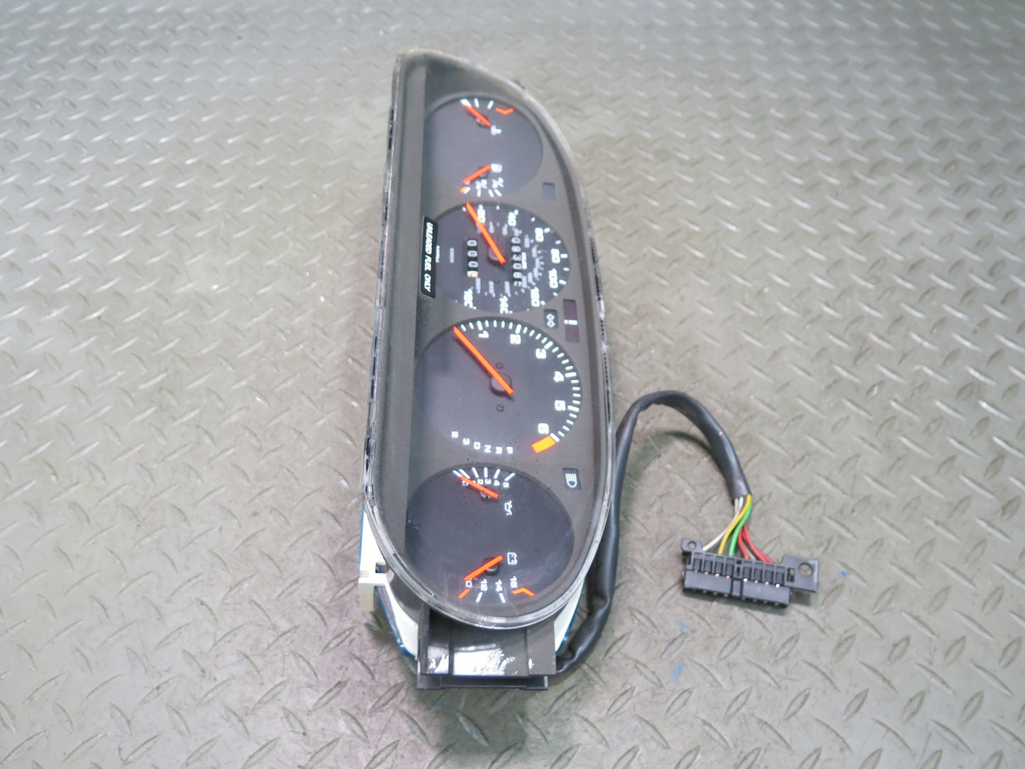 1985-1986 Porsche 928 A/T Instrument Cluster Gauge Speedometer