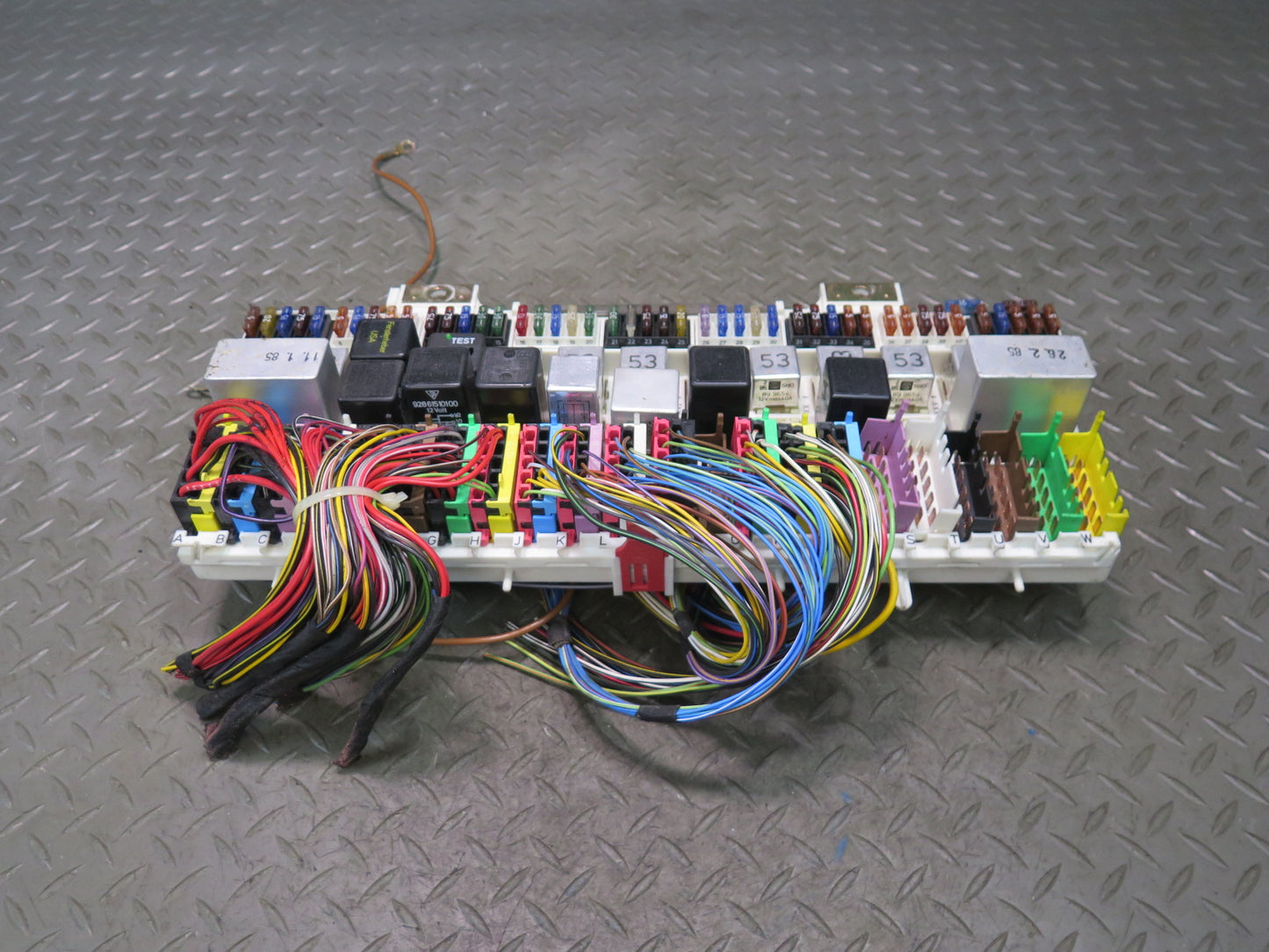 1985 Porsche 928 S Fuse Relay Box Module Unit