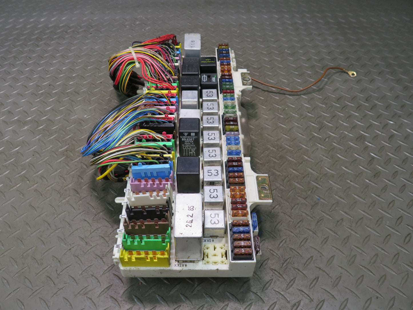 1985 Porsche 928 S Fuse Relay Box Module Unit