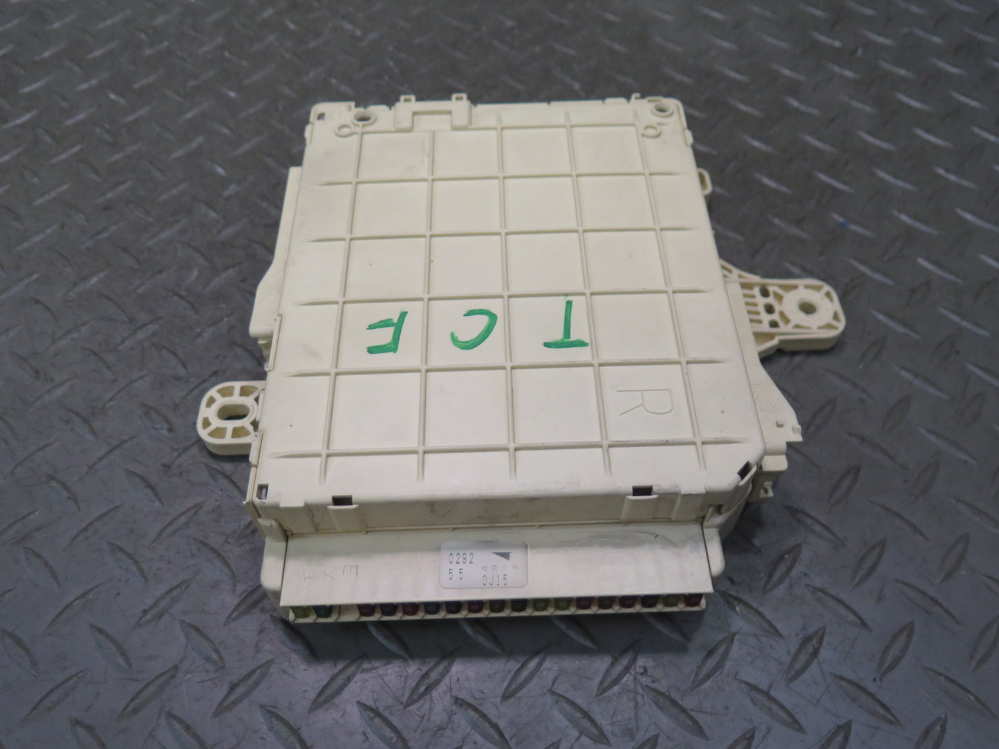 99-01 Toyota Crown JZS175 Dash Front Right Junction Cabin Fuse Box OEM