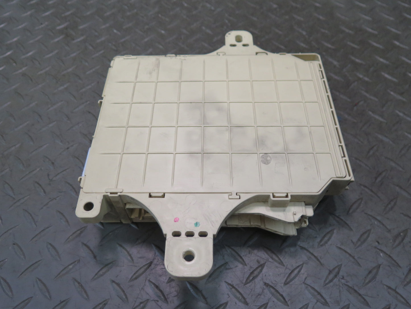 99-01 Toyota Crown JZS175 Dash Front Right Junction Cabin Fuse Box OEM