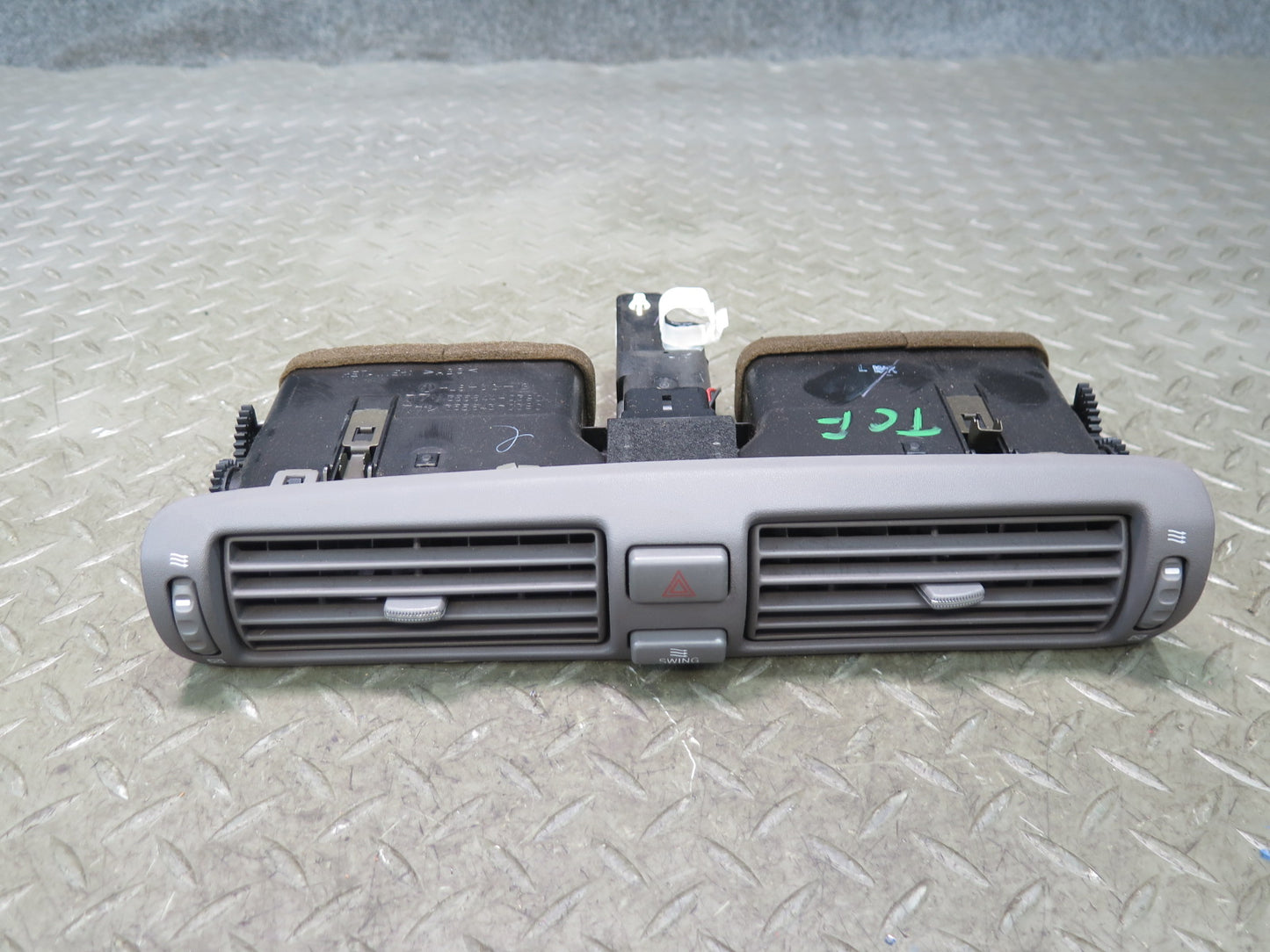 99-01 Toyota Crown JZS175 Dash Center AC Heater Air Vent w Swing Gray OEM