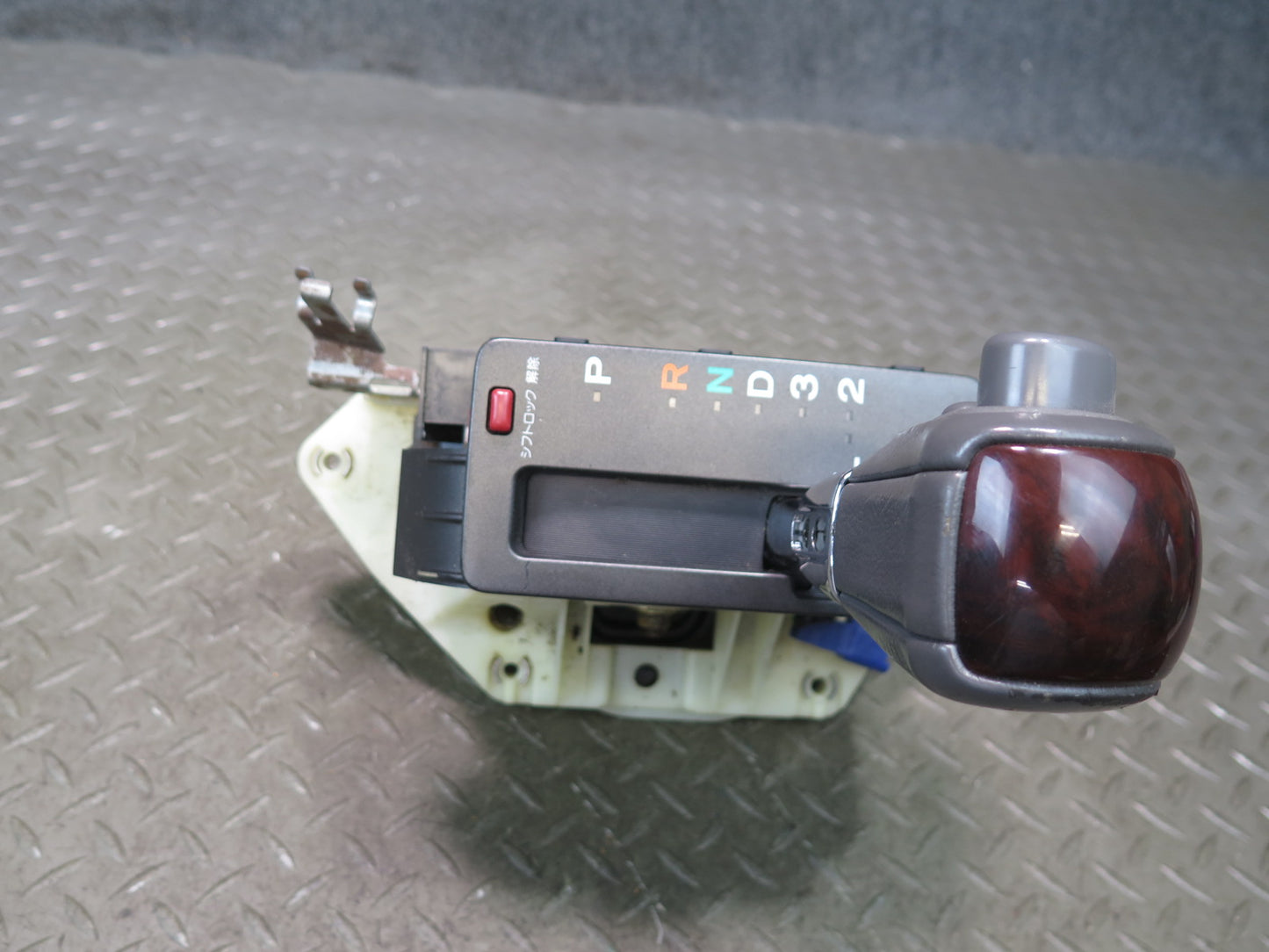 99-01 Toyota Crown JZS175 A/T Automatic Transmission Shifter w Knob Assembly OEM