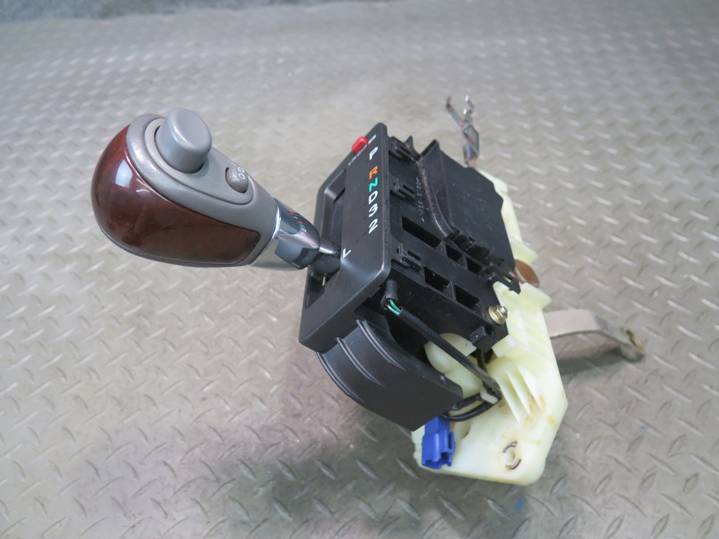 99-01 Toyota Crown JZS175 A/T Automatic Transmission Shifter w Knob Assembly OEM