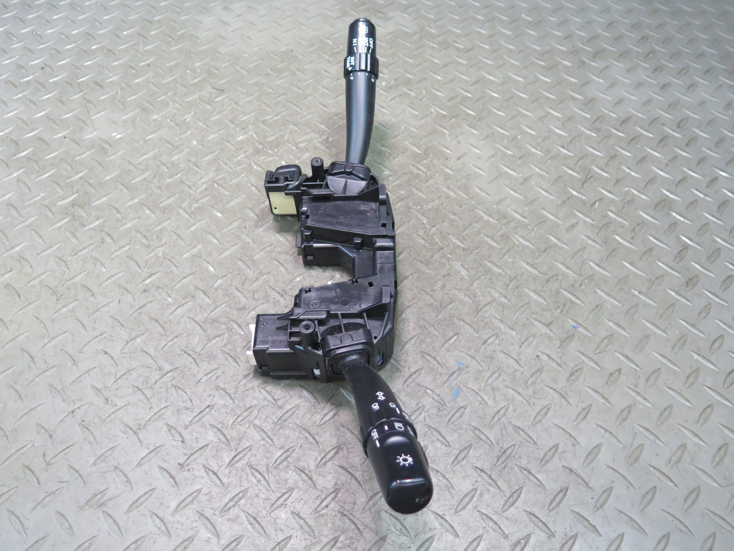 00-01 Toyota Crown JZS175 RHD Steering Column Turn Signal Wiper Switch OEM
