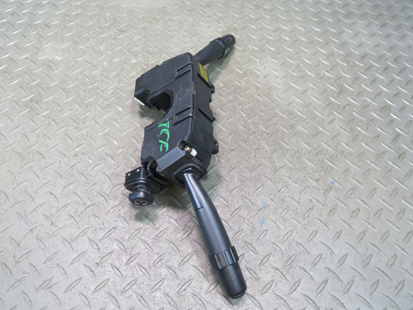 00-01 Toyota Crown JZS175 RHD Steering Column Turn Signal Wiper Switch OEM