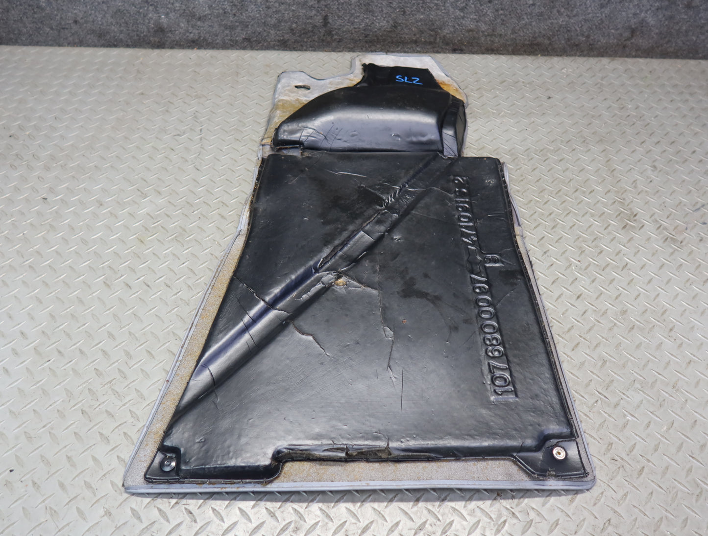 86-89 Mercedes R107 Sl-class Set of 2 Front Left & Right Carpet Floor MAT OEM