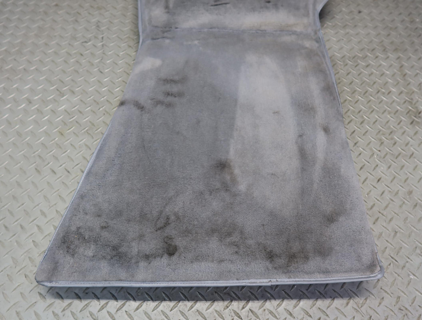 86-89 Mercedes R107 Sl-class Set of 2 Front Left & Right Carpet Floor MAT OEM