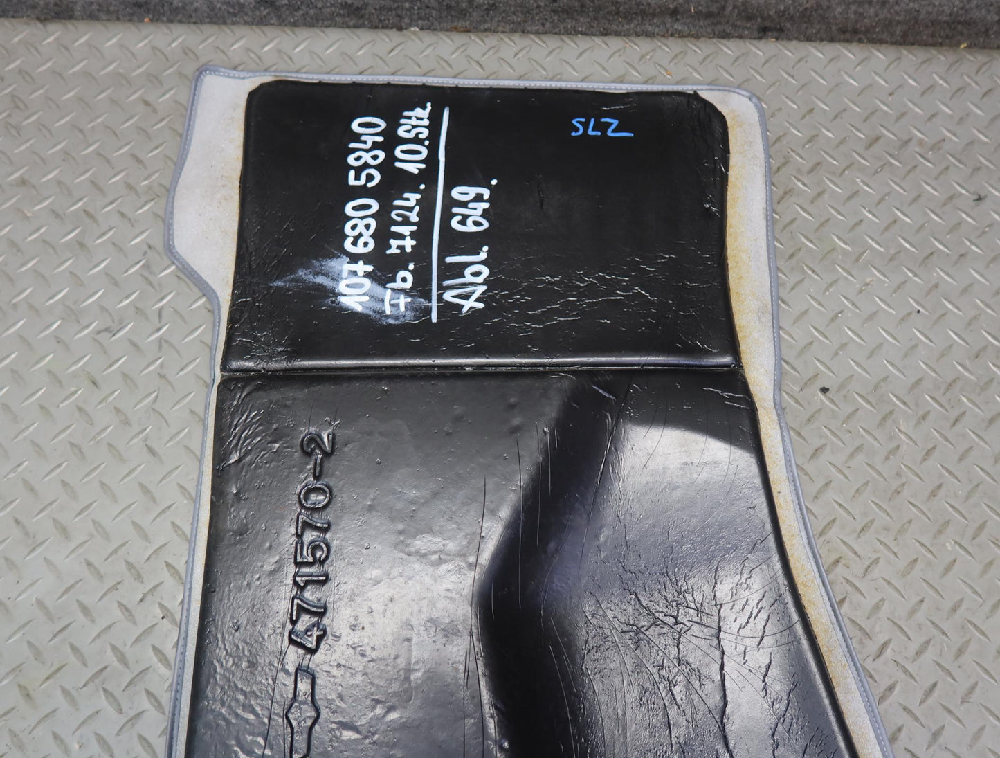 86-89 Mercedes R107 Sl-class Set of 2 Front Left & Right Carpet Floor MAT OEM