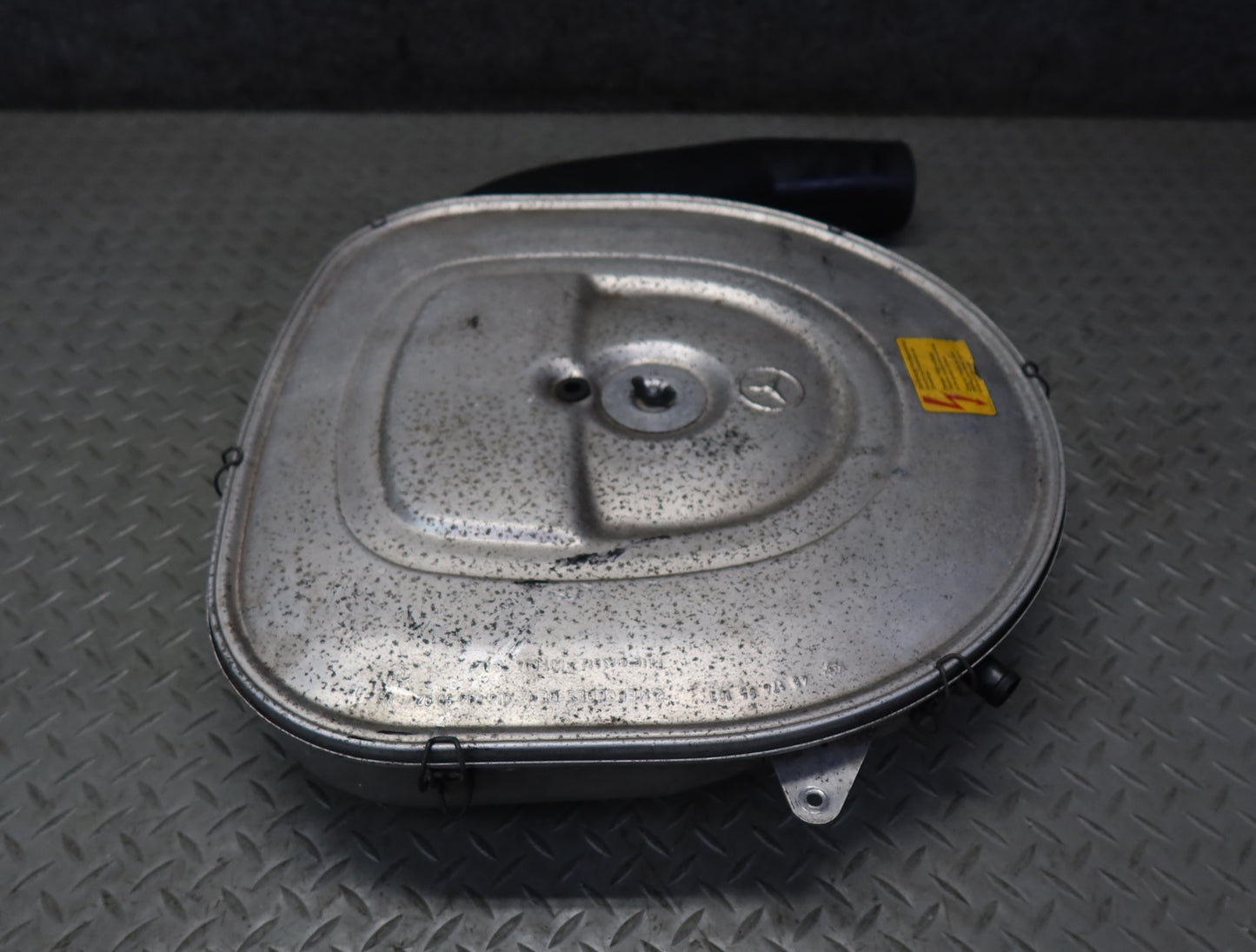 86-89 Mercedes R107 380SL Engine Air Intake Cleaner Filter Box Housing OEM