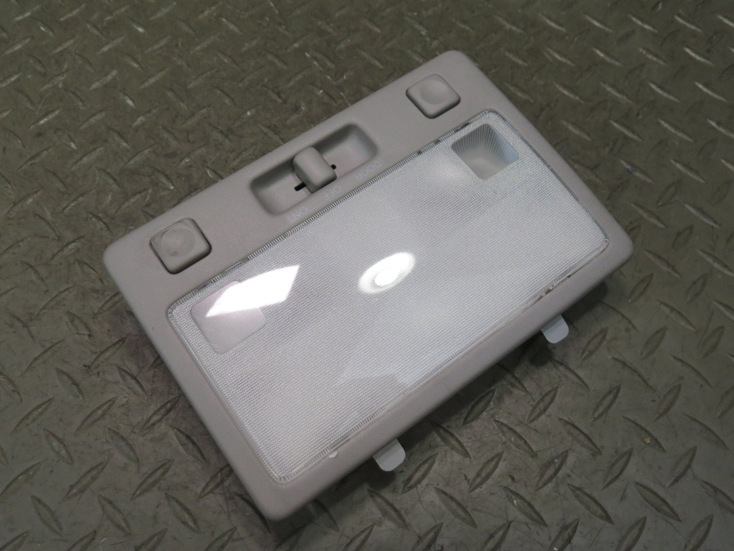 99-01 Toyota Crown JZS175 Front Overhead Dome Light Lamp Gray OEM