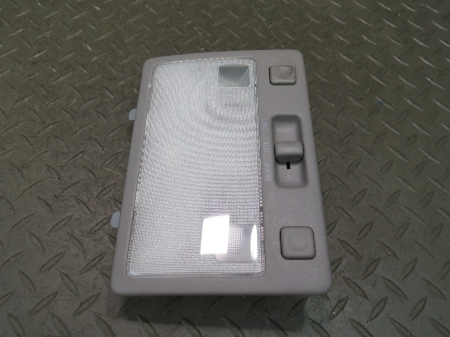 99-01 Toyota Crown JZS175 Front Overhead Dome Light Lamp Gray OEM