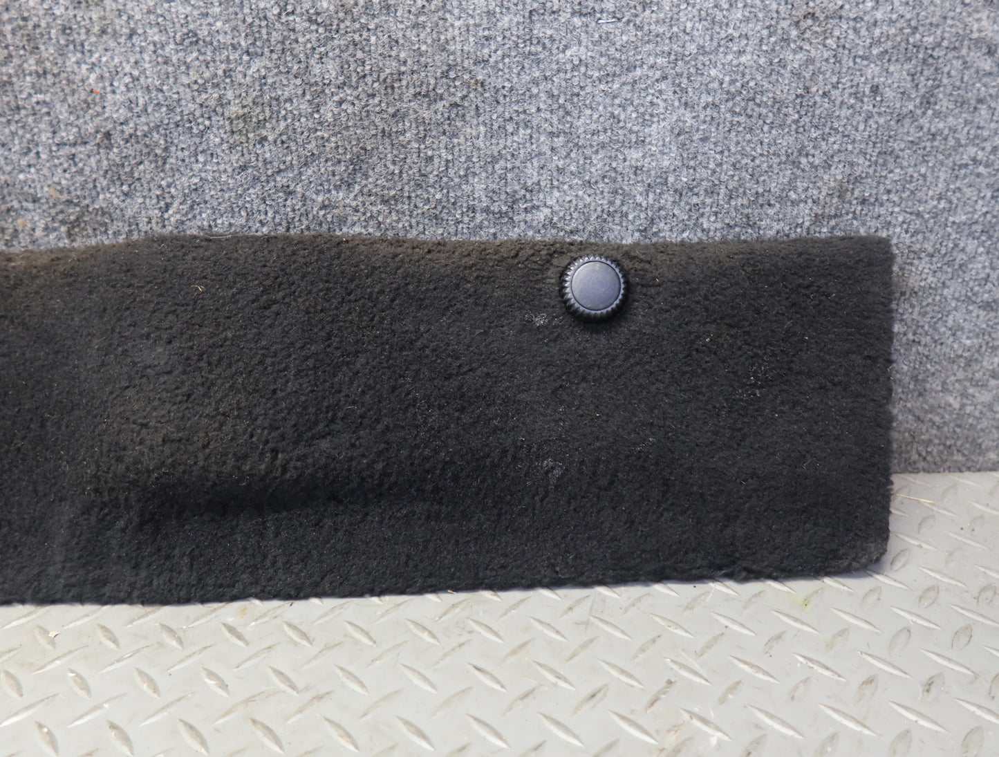 1984-1986 Porsche 928 S Rear Trunk Hatch Tool KIT Panel Cover Holder