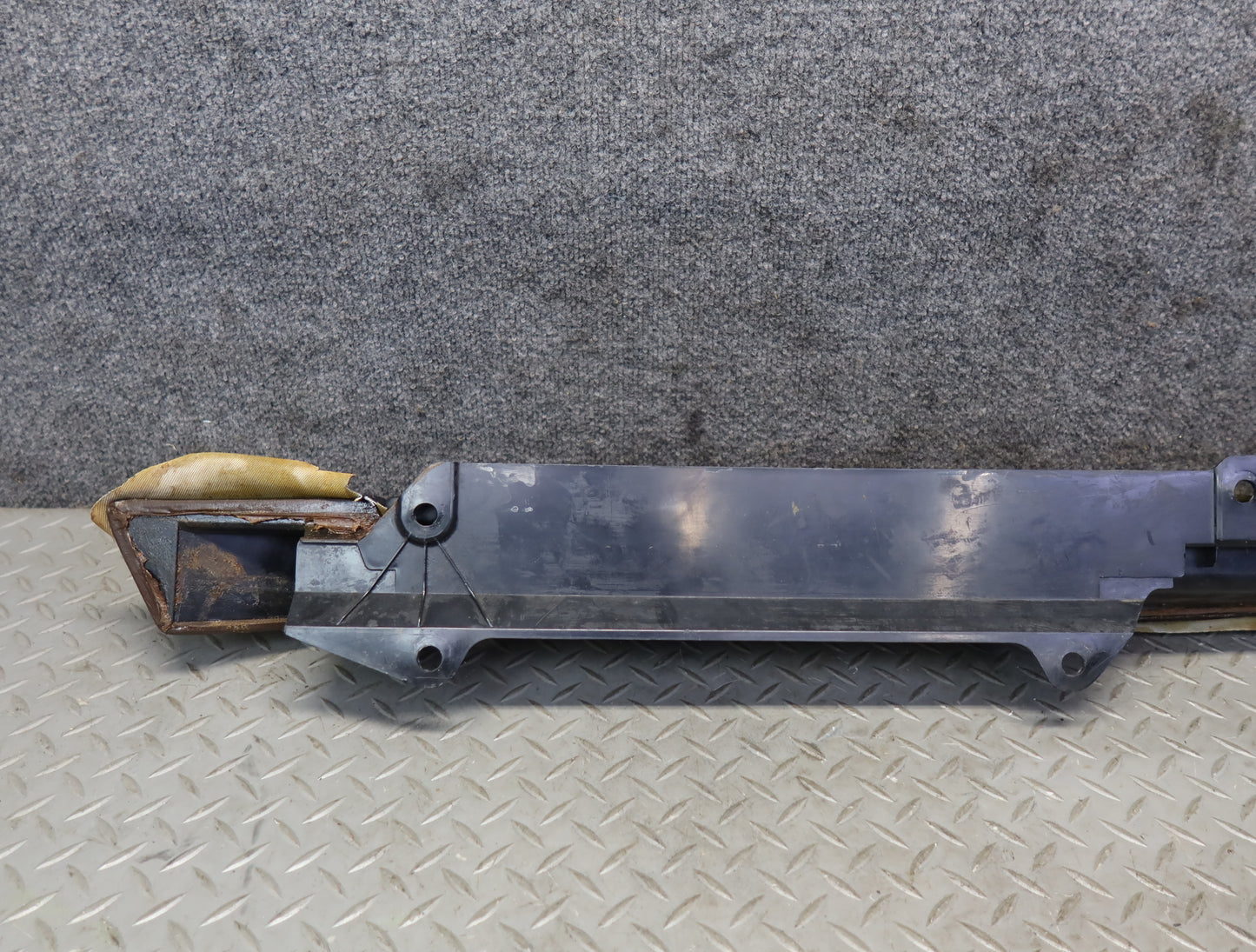 1984-1986 Porsche 928 S Front Right Pass Side Door Arm Rest Handle Panel