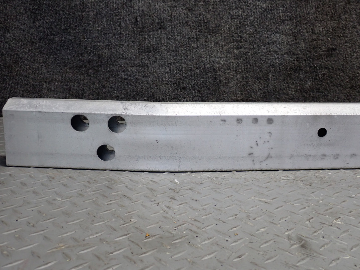 99-01 Toyota Crown JZS175 Front Bumper Impact Reinforcement Bar OEM
