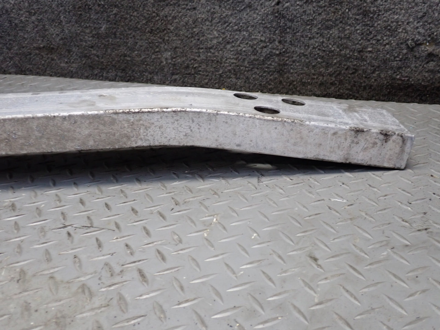 99-01 Toyota Crown JZS175 Front Bumper Impact Reinforcement Bar OEM