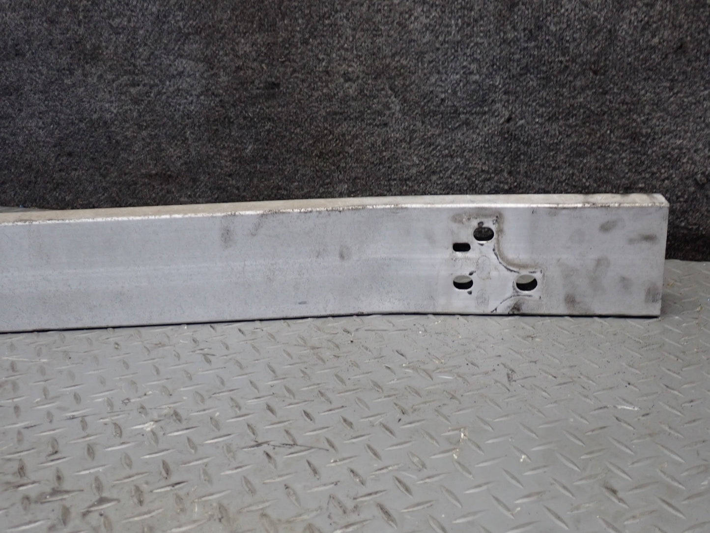 99-01 Toyota Crown JZS175 Front Bumper Impact Reinforcement Bar OEM