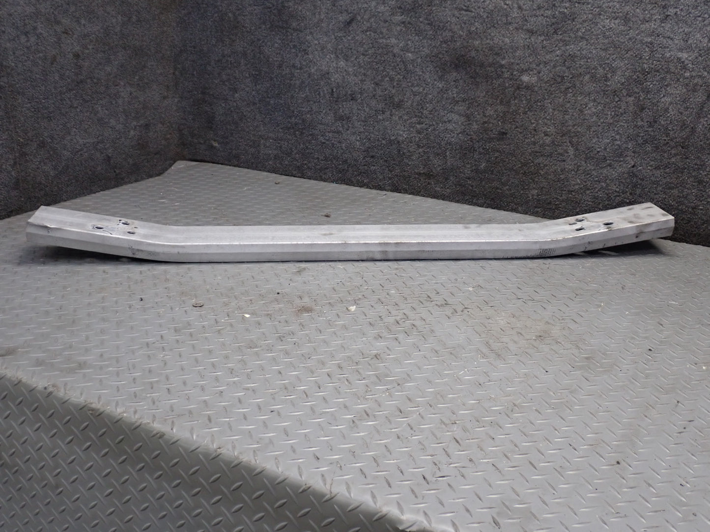 99-01 Toyota Crown JZS175 Front Bumper Impact Reinforcement Bar OEM