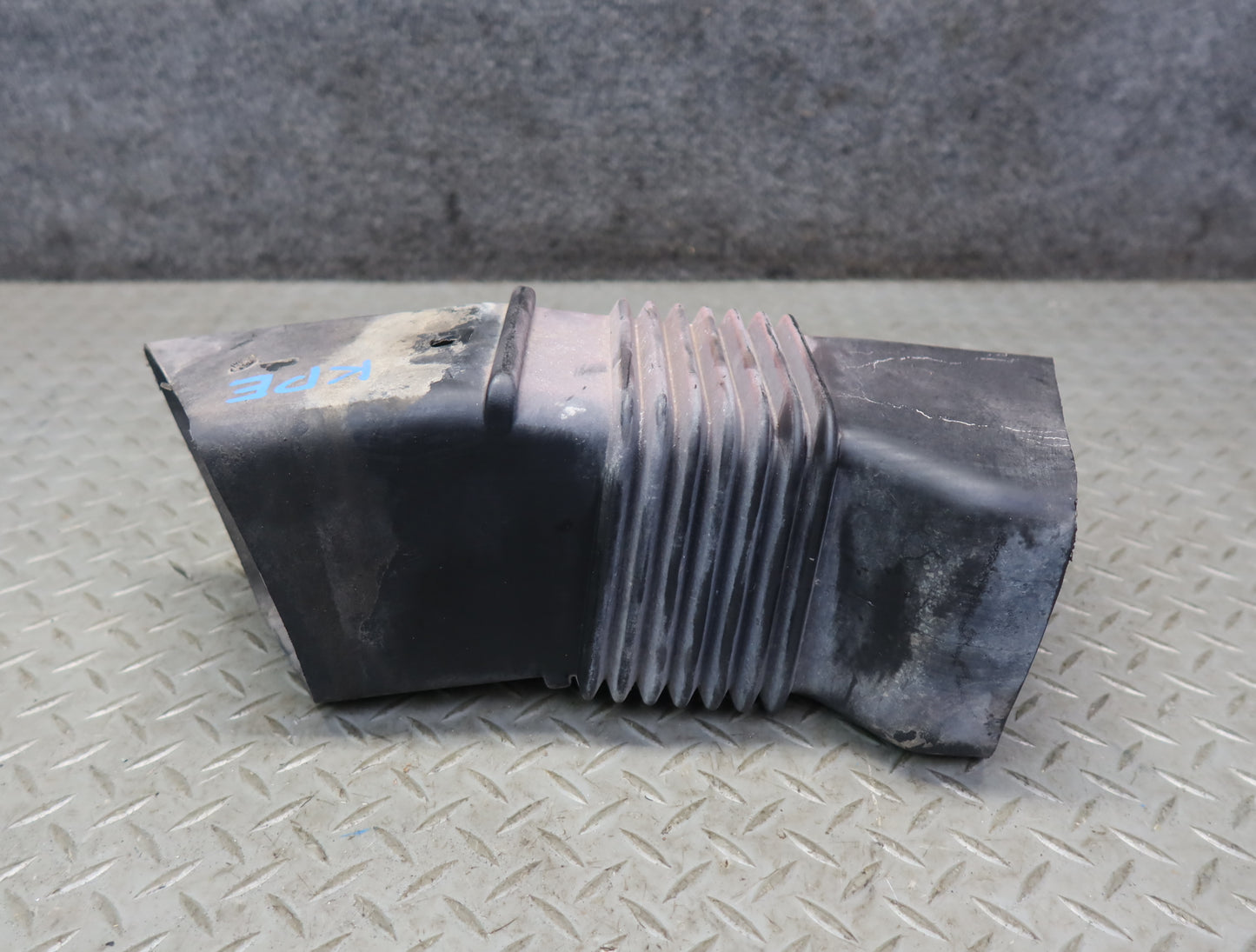 1983-1986 Porsche 928 S Left & Right Side Brake Cooling Air Duct Set