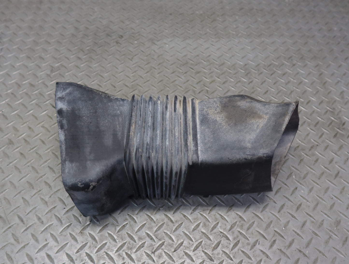 1983-1986 Porsche 928 S Left & Right Side Brake Cooling Air Duct Set
