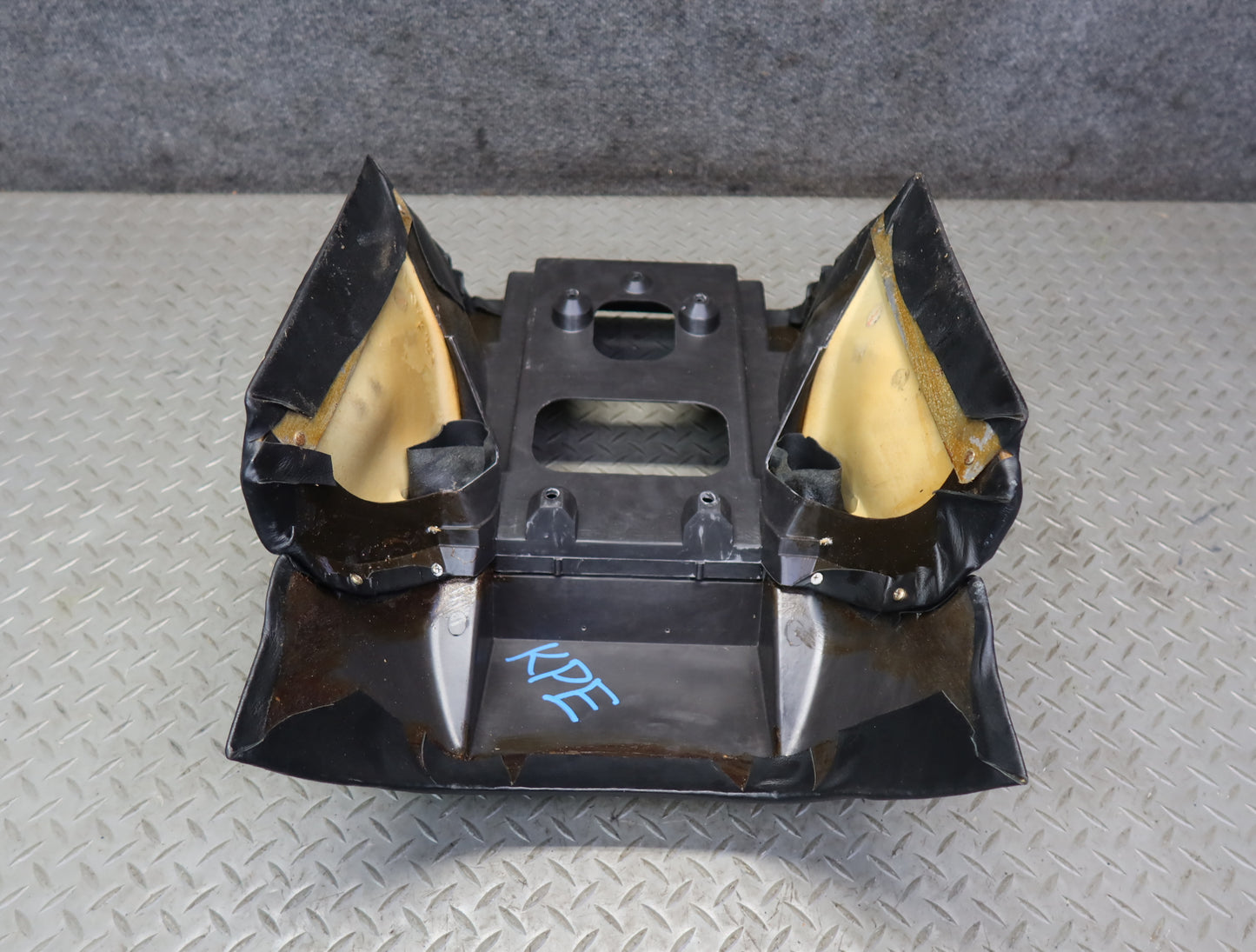 1984-1991 Porsche 928 S Rear Center Console Arm Rest Storage Compartment Black