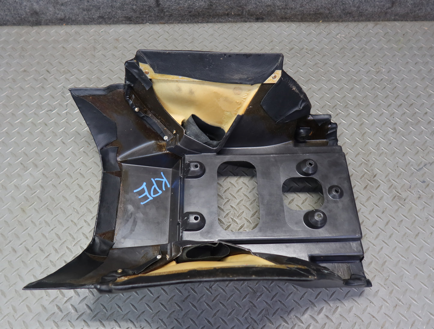 1984-1991 Porsche 928 S Rear Center Console Arm Rest Storage Compartment Black