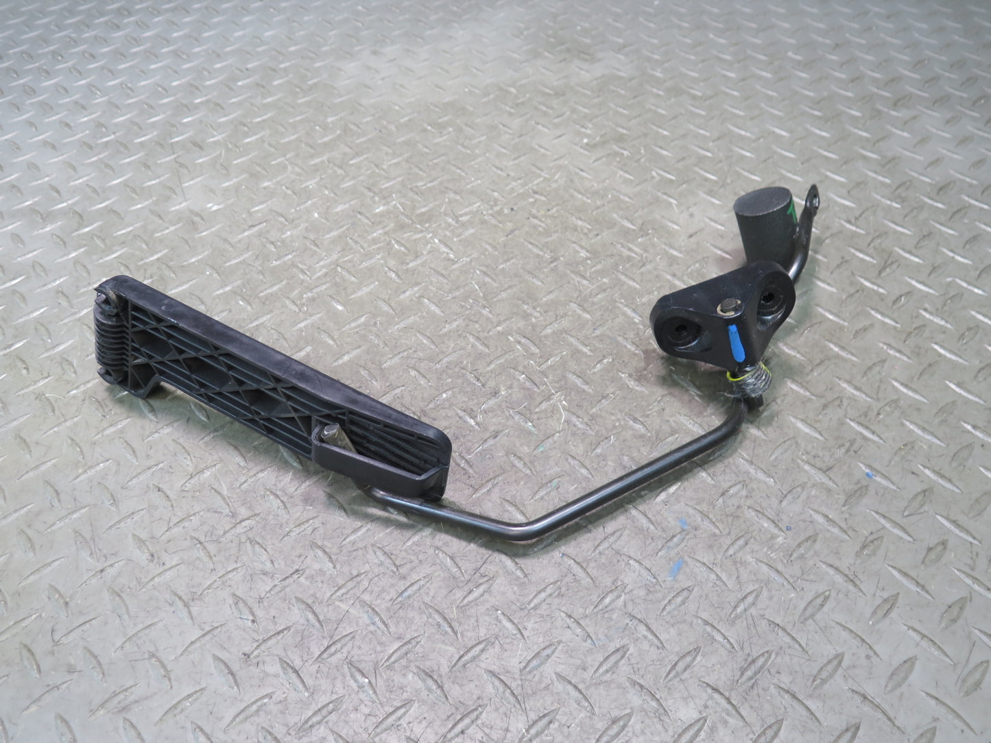 99-01 Toyota Crown JZS175 Gas Acceleration Pedal OEM