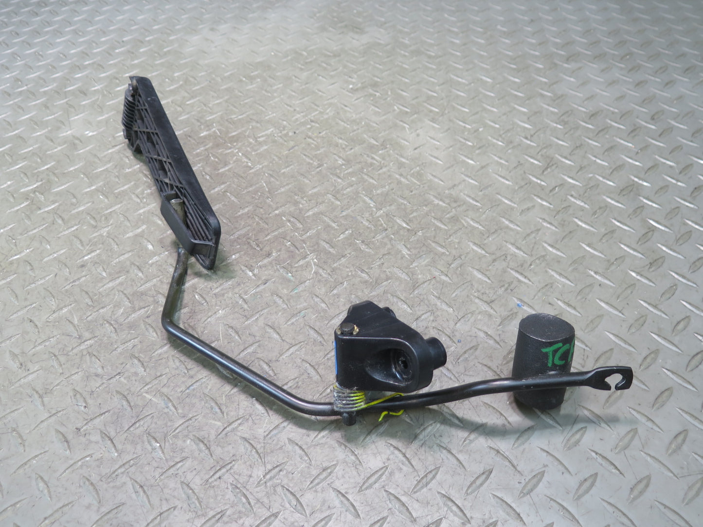 99-01 Toyota Crown JZS175 Gas Acceleration Pedal OEM