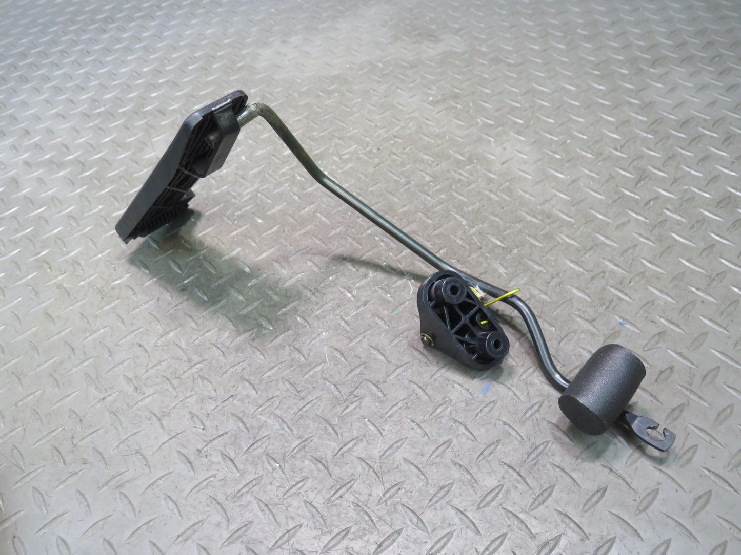 99-01 Toyota Crown JZS175 Gas Acceleration Pedal OEM