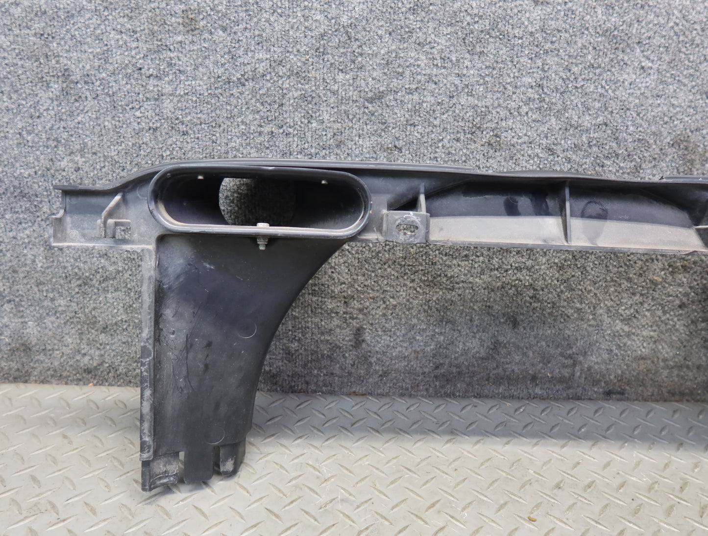 1984-1986 Porsche 928 S Engine Motor Radiator Cooling Fan Shroud