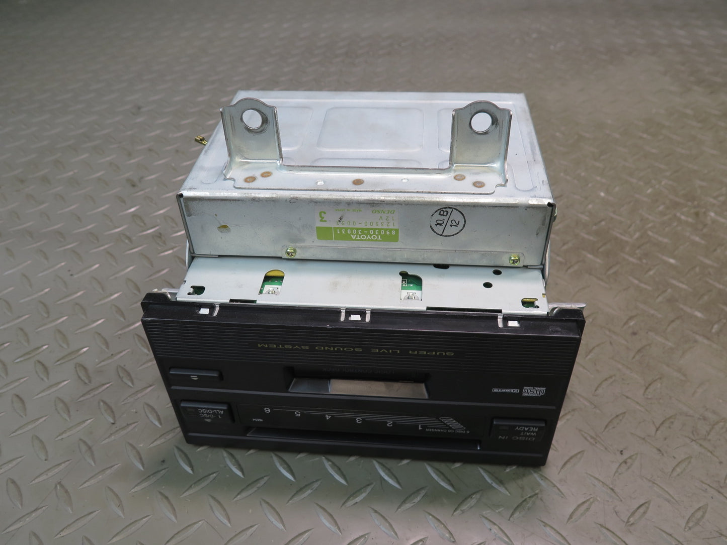 99-01 Toyota Crown JZS175 Super Live Sound CD Radio Cassette Player Unit OEM