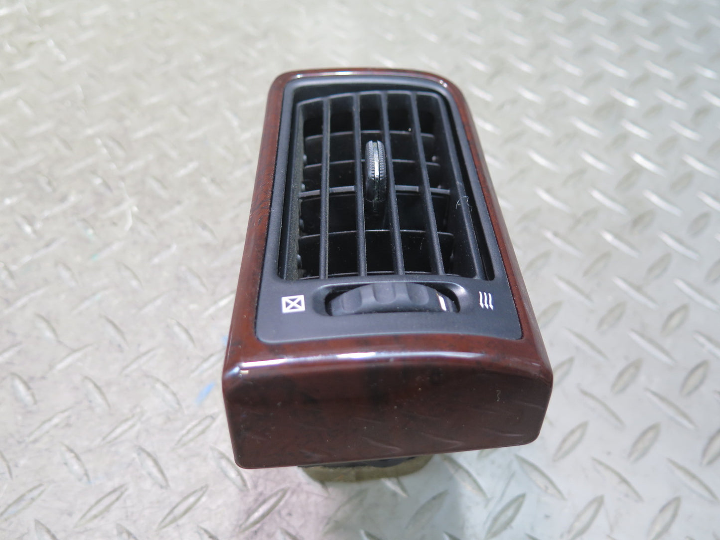 99-01 Toyota Crown JZS175 Dash Front Left & Right A/C Air Vent Wood Set OEM