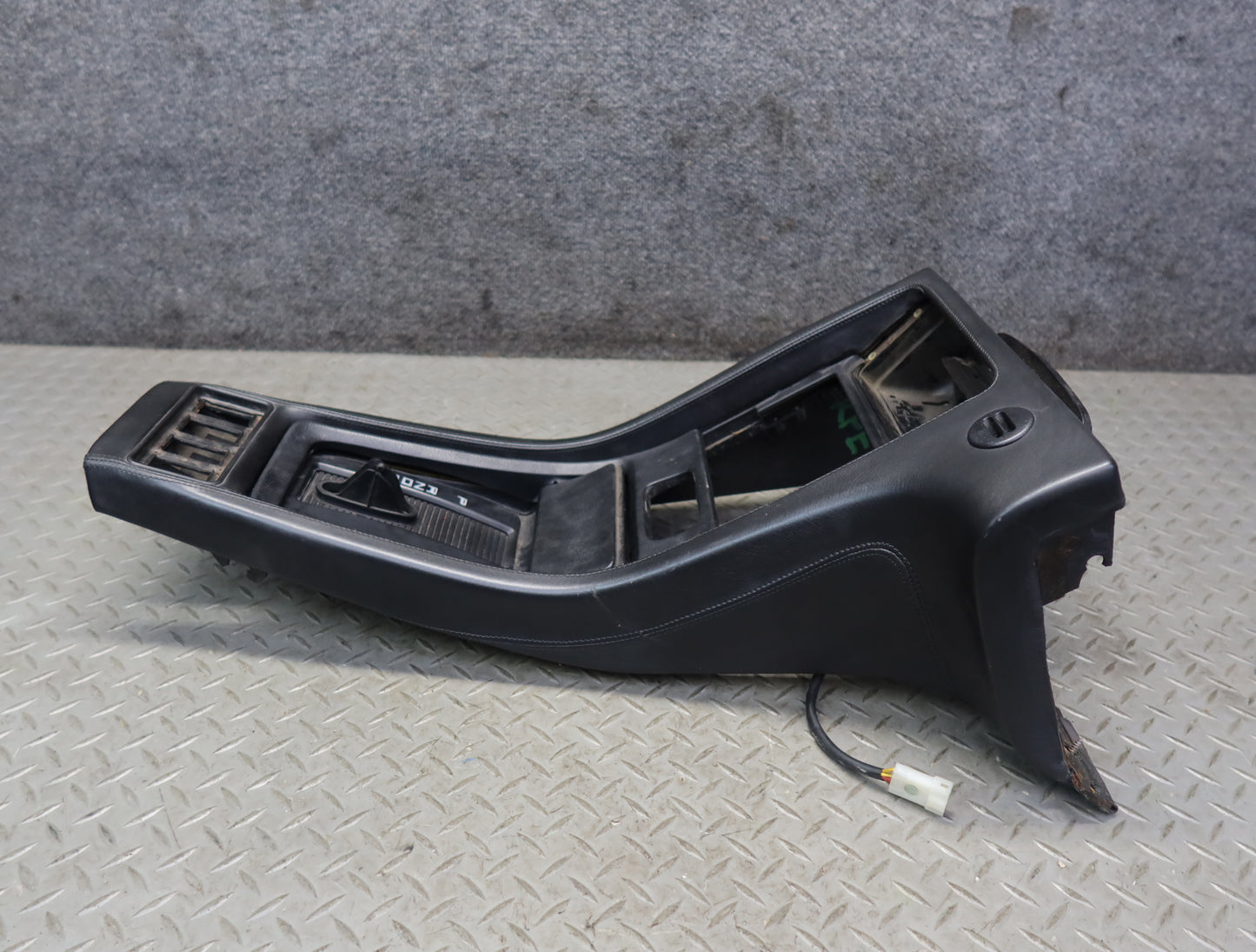 1984-1989 Porsche 928 A/T Front Center Console Trim Cover Panel Black