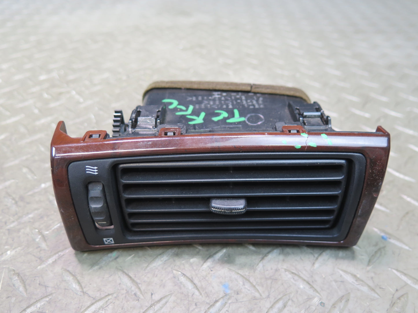 99-01 Toyota Crown JZS175 Dash Front Left & Right A/C Air Vent Wood Set OEM