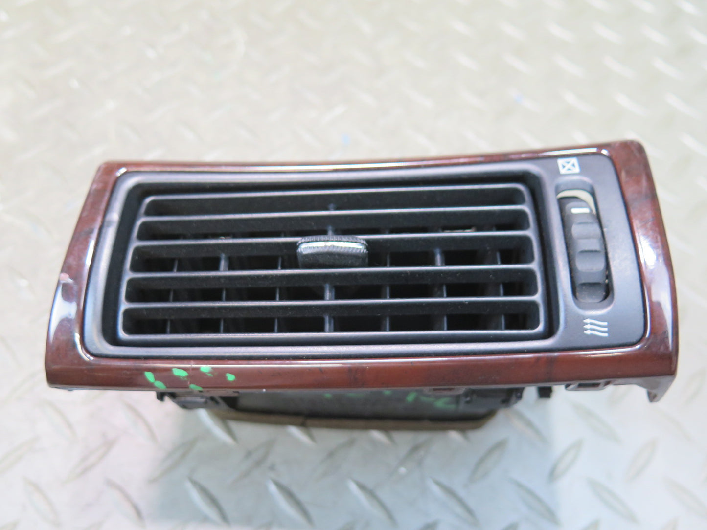 99-01 Toyota Crown JZS175 Dash Front Left & Right A/C Air Vent Wood Set OEM