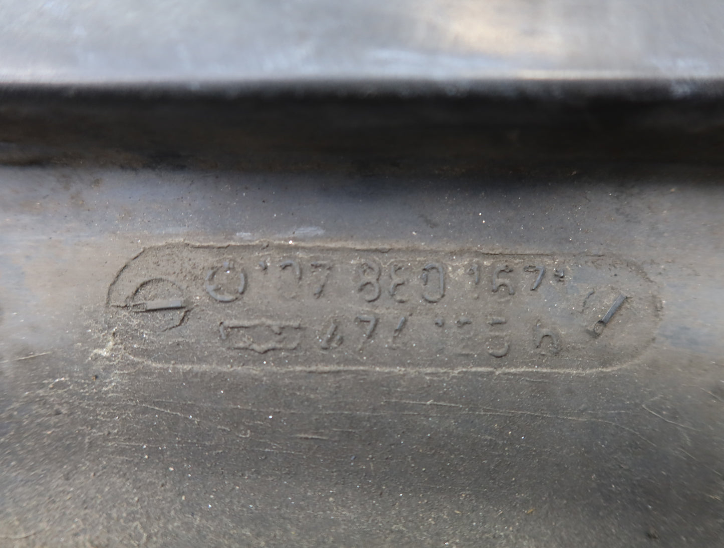 73-89 Mercedes R107 Rear Bumper Left & Right Extension Rubber END Pad OEM