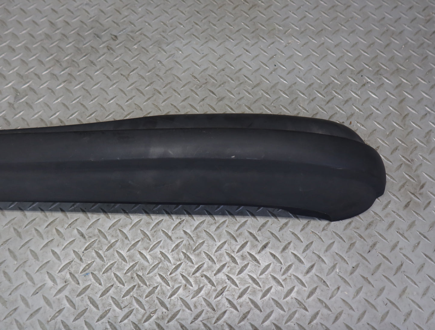 73-89 Mercedes R107 Rear Bumper Left & Right Extension Rubber END Pad OEM