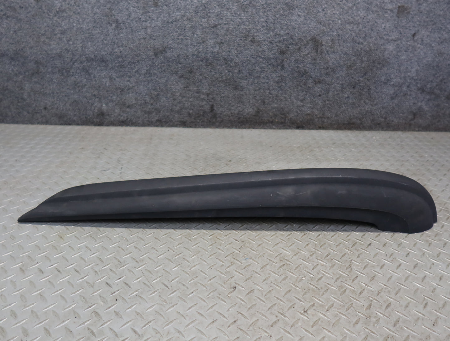 73-89 Mercedes R107 Rear Bumper Left & Right Extension Rubber END Pad OEM