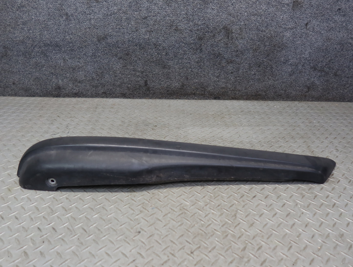 73-89 Mercedes R107 Rear Bumper Left & Right Extension Rubber END Pad OEM