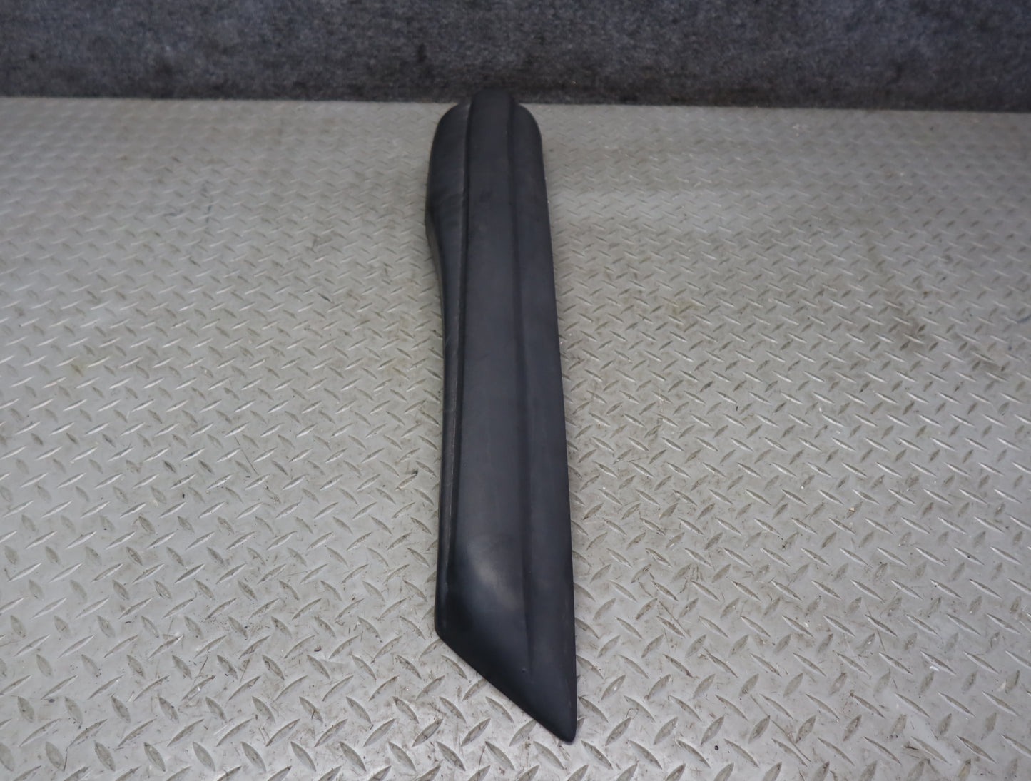 73-89 Mercedes R107 Rear Bumper Left & Right Extension Rubber END Pad OEM
