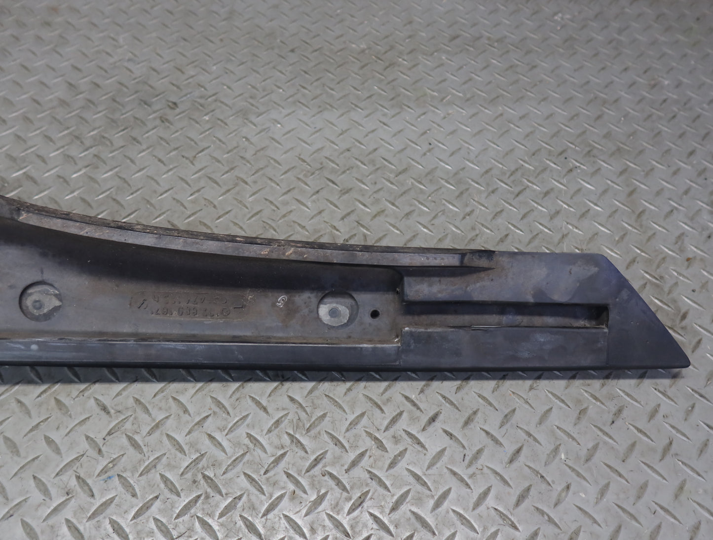 73-89 Mercedes R107 Rear Bumper Left & Right Extension Rubber END Pad OEM